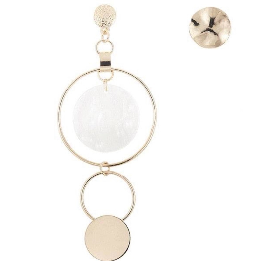 + Elegant Gold and Cream Dangle Earrings